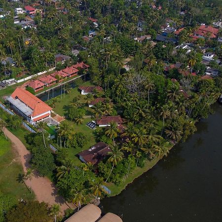 Palmgrove Lake Resort Alappuzha Екстер'єр фото