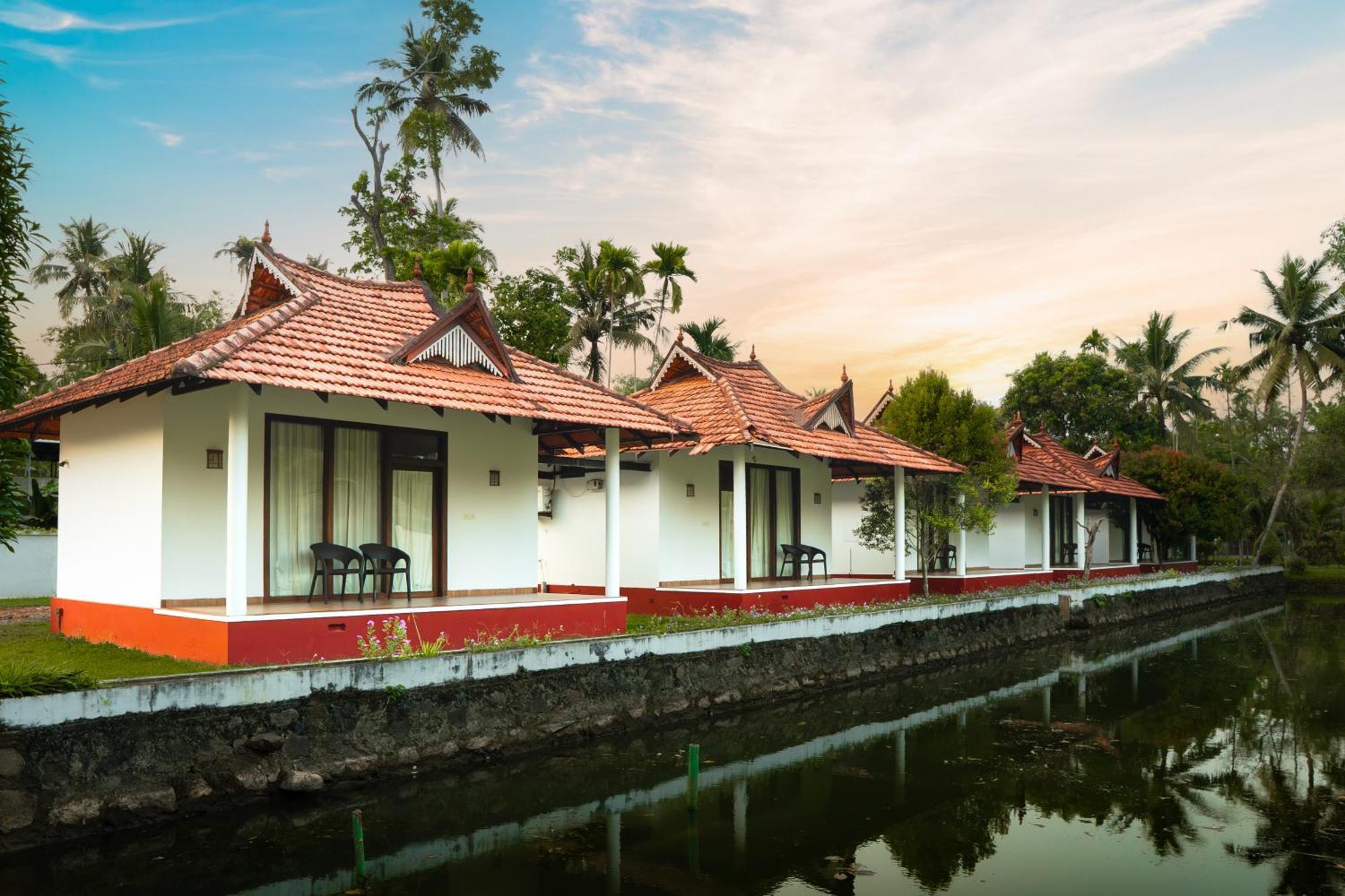 Palmgrove Lake Resort Alappuzha Екстер'єр фото