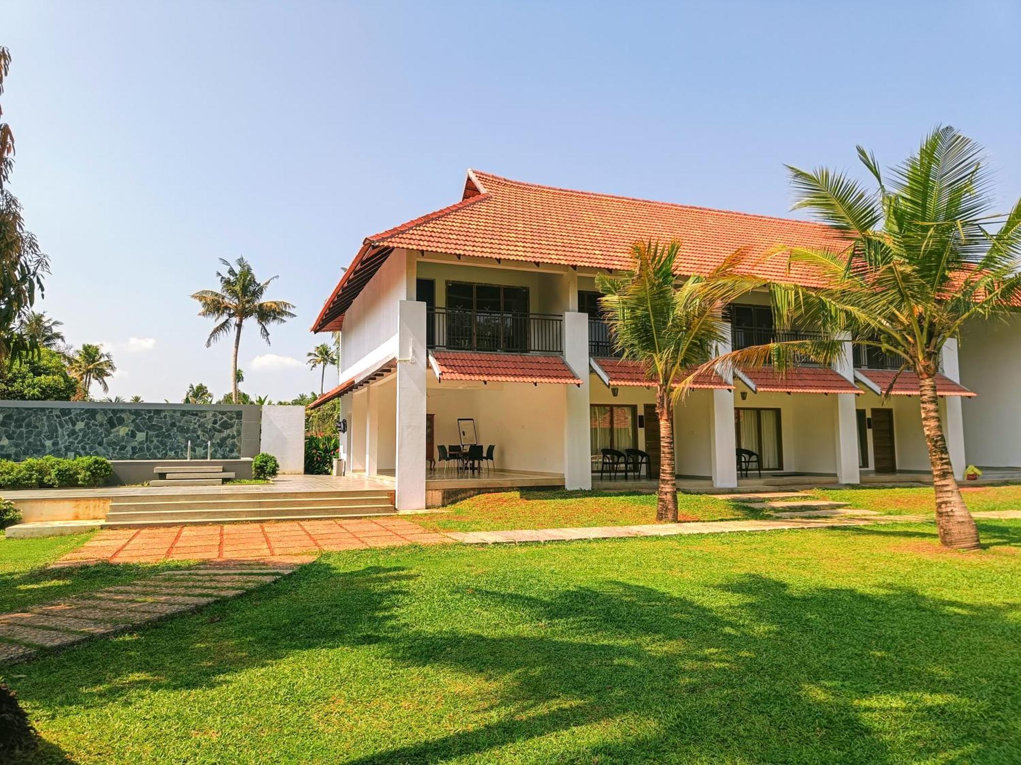 Palmgrove Lake Resort Alappuzha Екстер'єр фото