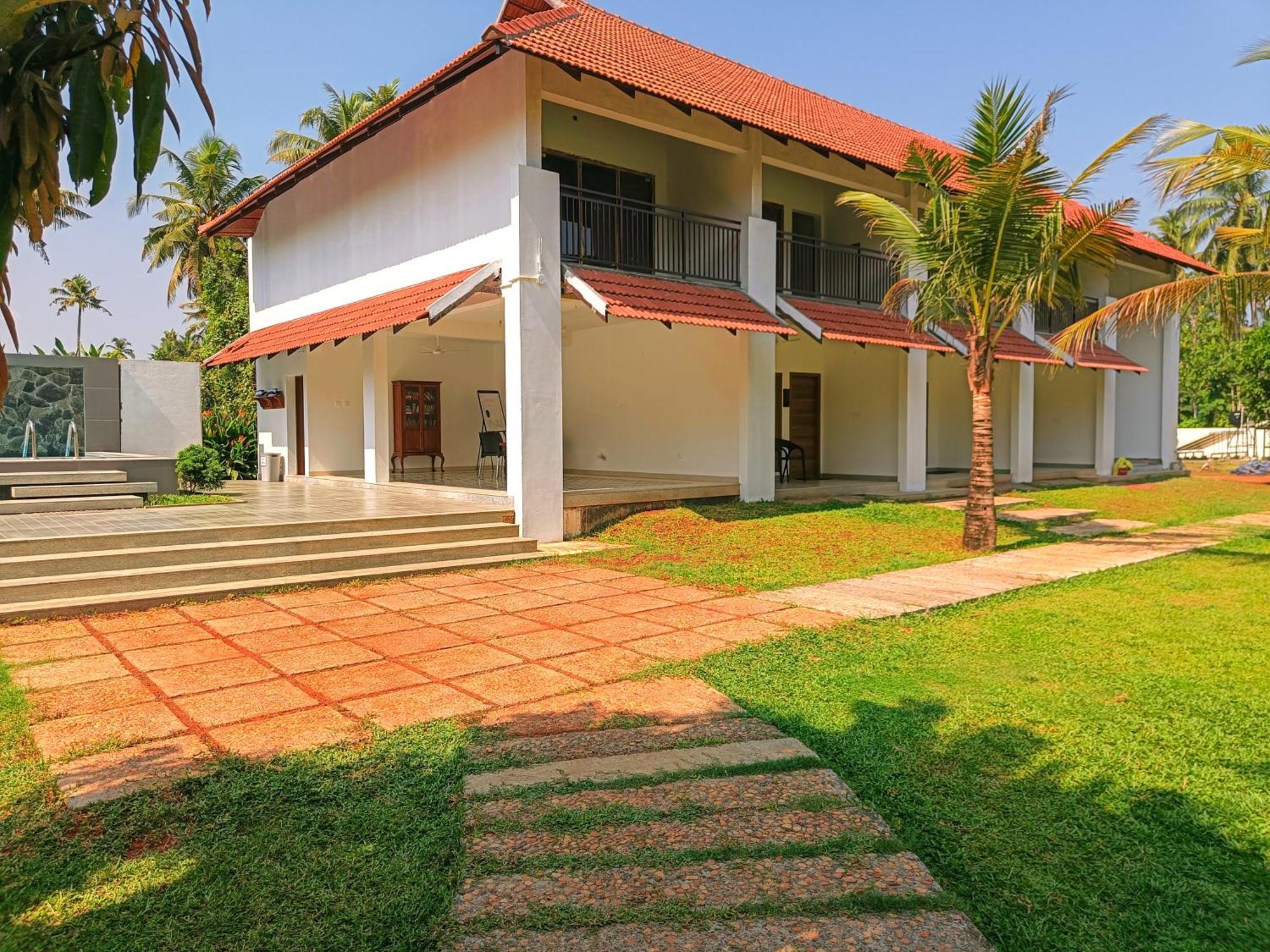 Palmgrove Lake Resort Alappuzha Екстер'єр фото